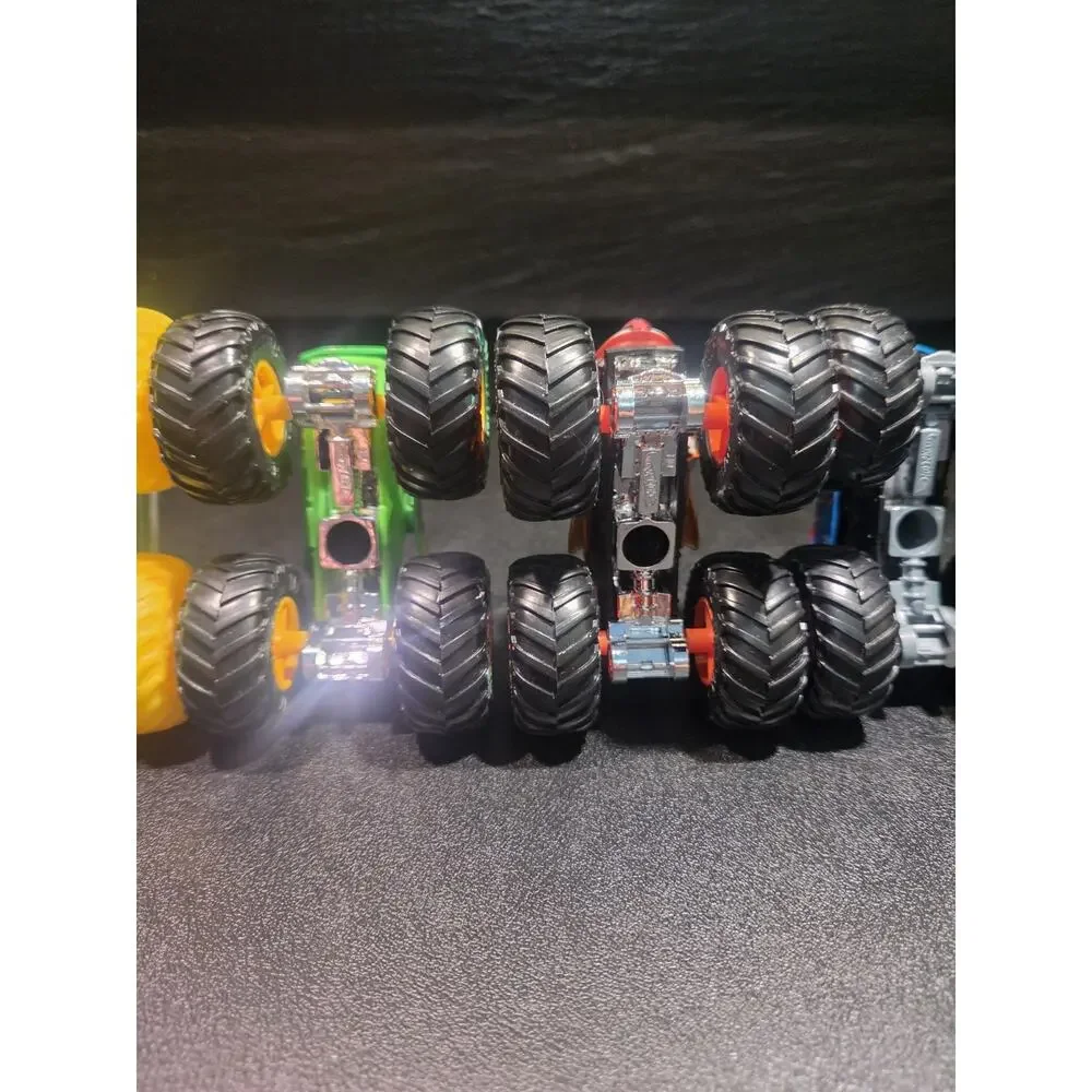 Lot Of 5 Monster Jam Monster Truck Hotwheels Die Cast 1:64 Scale Tiger, Bigfoot